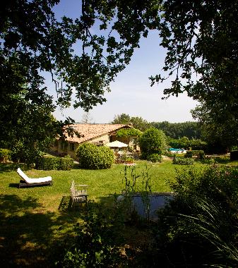 Maison de vacances /en/au Montaut les Crneaux (Gers)ou appartement ou maison de vacances