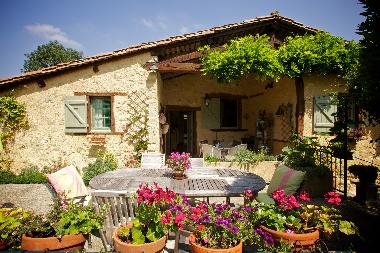 Maison de vacances /en/au Montaut les Crneaux (Gers)ou appartement ou maison de vacances