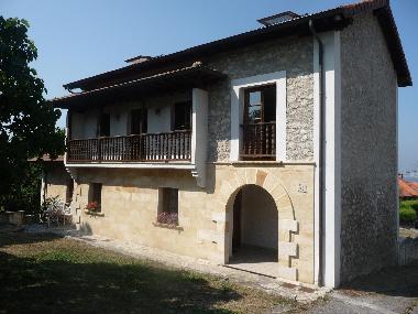 Maison de vacances /en/au Pedrea (Cantabria)ou appartement ou maison de vacances