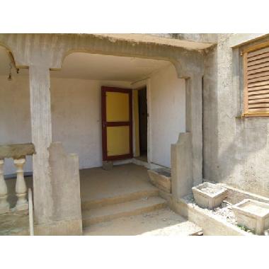 Maison de vacances �/en/au lom� (Lome)ou appartement ou maison de vacances