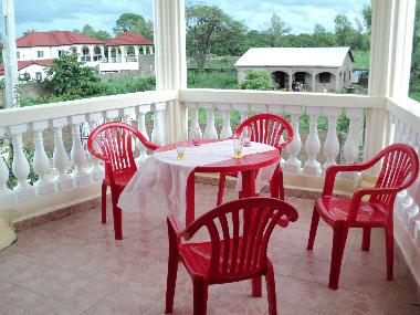 Maison de vacances �/en/au Brusubi (Western)ou appartement ou maison de vacances