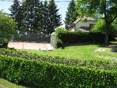 terrain de tennis du domaine de mezeyrac