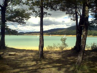 Chambre avec petit djeuner /en/au Ste Colombe sur l´Hers (Aude)ou appartement ou maison de vacances
