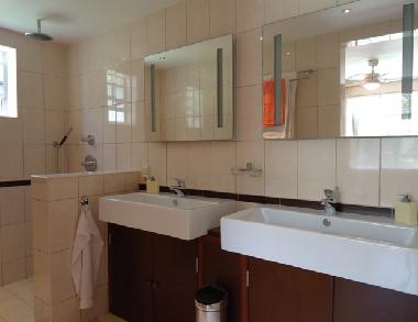 Maison de vacances �/en/au Cas Grandi (Curacao)ou appartement ou maison de vacances