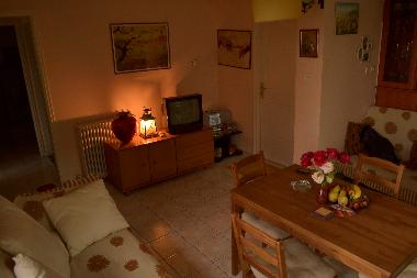 Maison de vacances �/en/au ANAVRA village (near thermopyles-hotgates) (Fthiotida)ou appartement ou maison de vacances