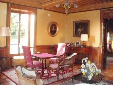 Palais / Chteau /en/au Les Halles (Rhne)ou appartement ou maison de vacances