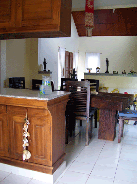 Maison de vacances �/en/au denpasar (Bali)ou appartement ou maison de vacances