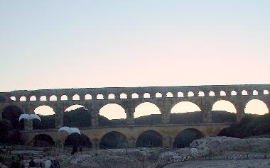 Maison de vacances /en/au Saint-Brs (Gard)ou appartement ou maison de vacances