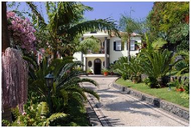 Villa /en/au Funchal (Madeira)ou appartement ou maison de vacances