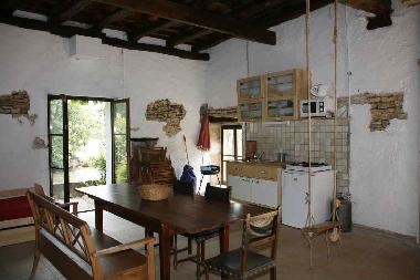 Maison de vacances �/en/au V�zelay (Yonne)ou appartement ou maison de vacances