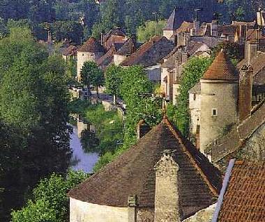 Maison de vacances �/en/au V�zelay (Yonne)ou appartement ou maison de vacances