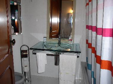 Chambre avec petit djeuner /en/au Funchal (Madeira)ou appartement ou maison de vacances