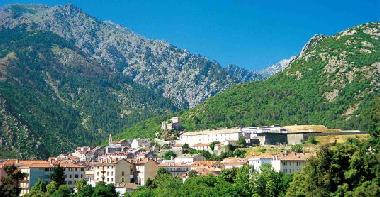 Appartement de vacances /en/au cort (Haute-Corse)ou appartement ou maison de vacances