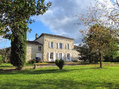 Maison de vacances /en/au St Martin Petit  (Lot-et-Garonne)ou appartement ou maison de vacances