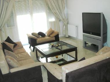 Villa �/en/au palmerais (Tunis)ou appartement ou maison de vacances