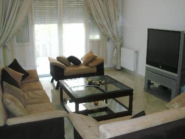 Villa �/en/au palmerais (Tunis)ou appartement ou maison de vacances
