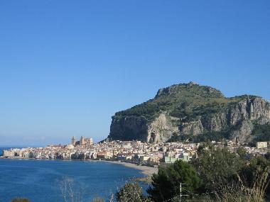 Maison de vacances /en/au cefal(campofelice di roccella) (Palermo)ou appartement ou maison de vacances