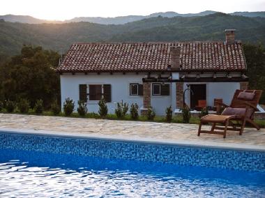 Villa /en/au Boljun (Istarska)ou appartement ou maison de vacances