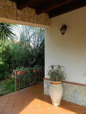 Maison de vacances /en/au Campofelice di Roccella (Palermo)ou appartement ou maison de vacances