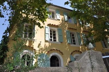 Maison de vacances �/en/au Aups (Var)ou appartement ou maison de vacances