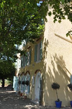 Maison de vacances �/en/au Aups (Var)ou appartement ou maison de vacances