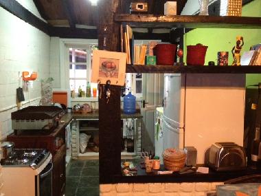 vue de la cuisine depuis le salon