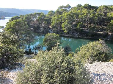 Chambre avec petit djeuner /en/au Montagnac-Montpezat (Alpes-de-Haute-Provence)ou appartement ou maison de vacances