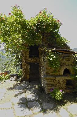 Maison de vacances à/en/au Malarce sur la Thines (Ardèche)ou appartement ou maison de vacances
