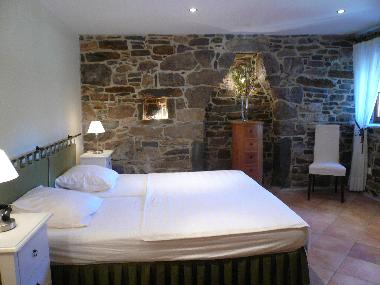 Chambre au rez-de-chauss�e avec acc�s � la cuisine ext�rieure