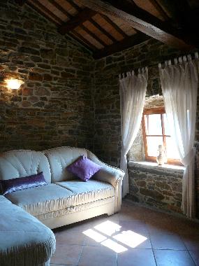 Coin salon au 1er �tage avec vue sur la vall�e