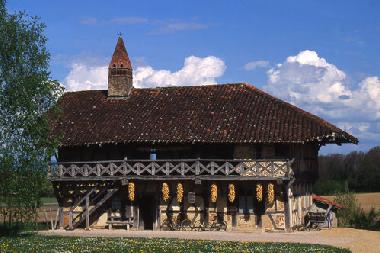 Maison de vacances /en/au Romenay (Sane-et-Loire)ou appartement ou maison de vacances