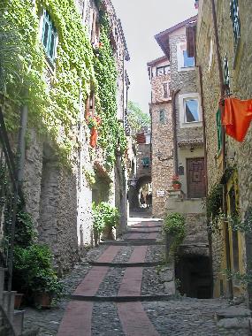 RUELLE DU BOURG 