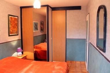 chambre "les dauphins"  lit double 160/200  et salle d