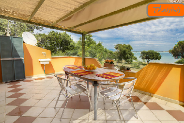 Maison de vacances �/en/au mandriola (Oristano)ou appartement ou maison de vacances