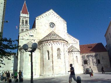 Chambre avec petit d�jeuner �/en/au Trogir (Splitsko-Dalmatinska)ou appartement ou maison de vacances