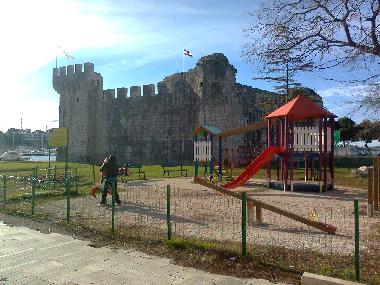 Chambre avec petit d�jeuner �/en/au Trogir (Splitsko-Dalmatinska)ou appartement ou maison de vacances