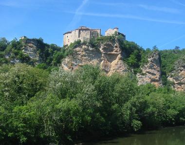 Maison de vacances /en/au Penne, Cordes, Vaour, Gaillac, Montauban, St. Anto (Tarn)ou appartement ou maison de vacances