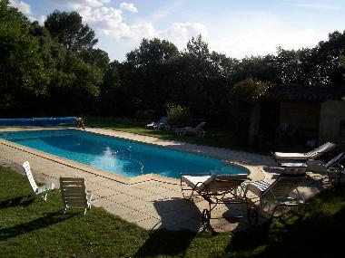 Maison de vacances �/en/au ROGNES (Bouches-du-Rh�ne)ou appartement ou maison de vacances