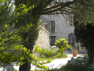 Maison de vacances �/en/au La Garde Adh�mar (Dr�me)ou appartement ou maison de vacances