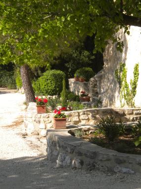 Maison de vacances �/en/au La Garde Adh�mar (Dr�me)ou appartement ou maison de vacances