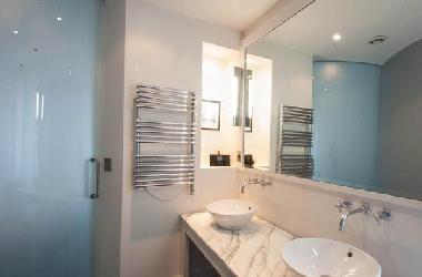 Chambre avec petit djeuner /en/au Paris (Paris)ou appartement ou maison de vacances