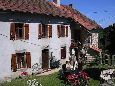 Maison de vacances �/en/au Saint Priest des Champs (Puy-de-D�me)ou appartement ou maison de vacances