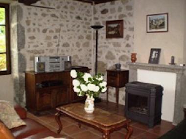 Maison de vacances �/en/au Saint Priest des Champs (Puy-de-D�me)ou appartement ou maison de vacances