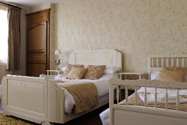 Chambre avec petit d�jeuner �/en/au Exideuil sur Vienne (Charente)ou appartement ou maison de vacances