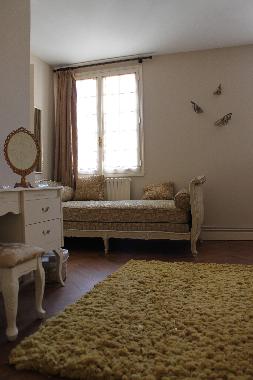 Chambre avec petit d�jeuner �/en/au Exideuil sur Vienne (Charente)ou appartement ou maison de vacances