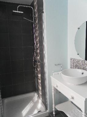 Chambre avec petit d�jeuner �/en/au Exideuil sur Vienne (Charente)ou appartement ou maison de vacances