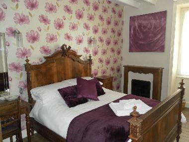 Chambre avec petit d�jeuner �/en/au Exideuil sur Vienne (Charente)ou appartement ou maison de vacances