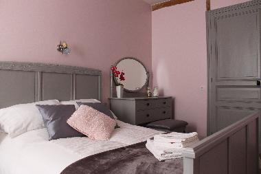 Chambre avec petit d�jeuner �/en/au Exideuil sur Vienne (Charente)ou appartement ou maison de vacances