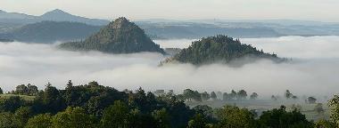 Appartement de vacances �/en/au Queyri�res (Haute-Loire)ou appartement ou maison de vacances