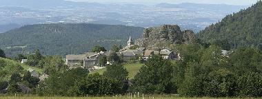 Appartement de vacances �/en/au Queyri�res (Haute-Loire)ou appartement ou maison de vacances